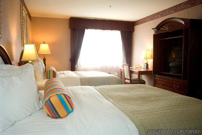 The Hotel Salem Room photo