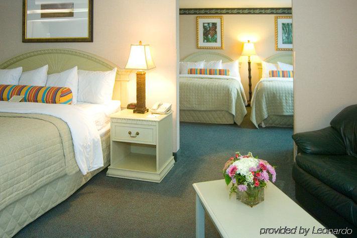 The Hotel Salem Room photo